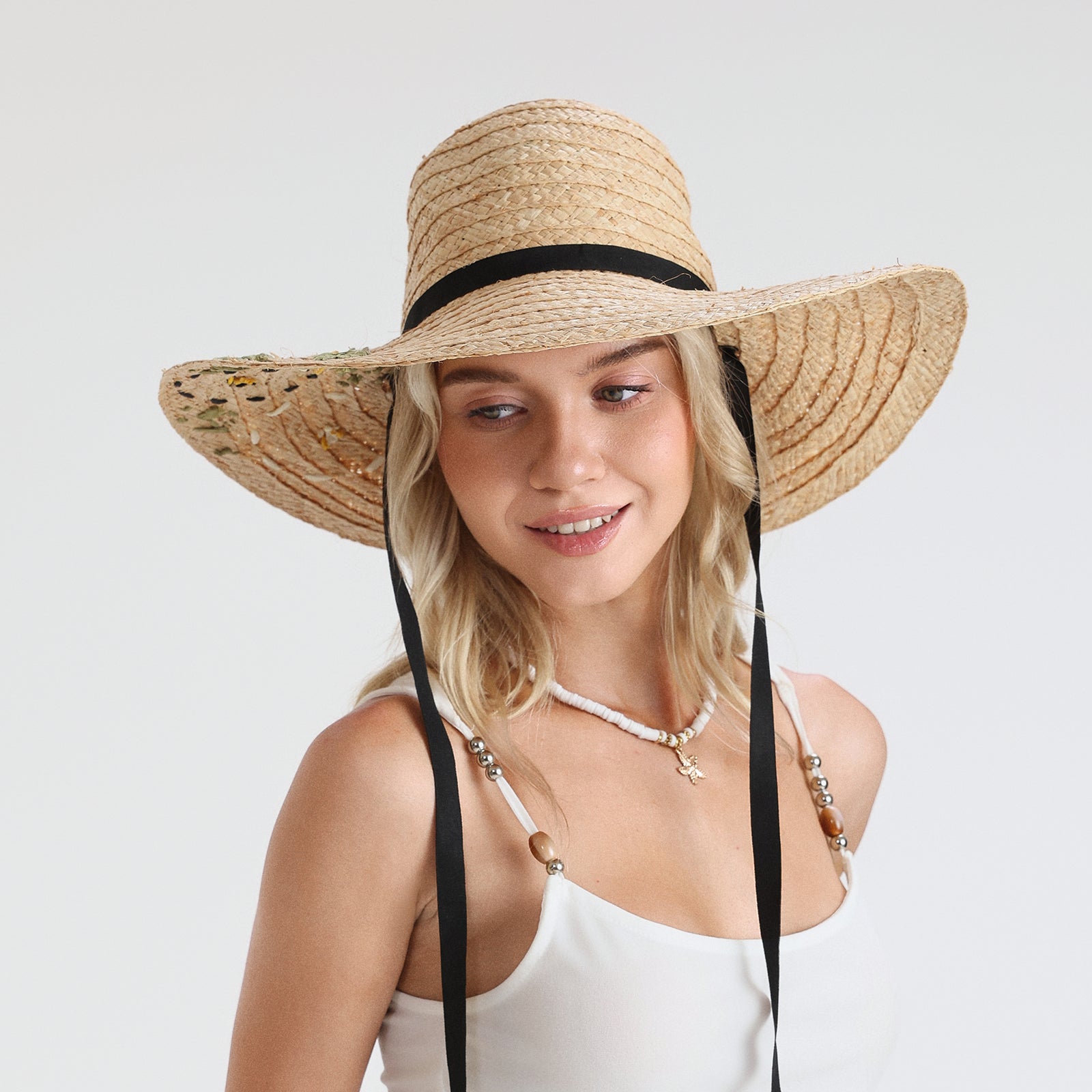 Wholesale Women's Raffia Sun Hat with Wide Brim and UPF 50+ Sun Protection