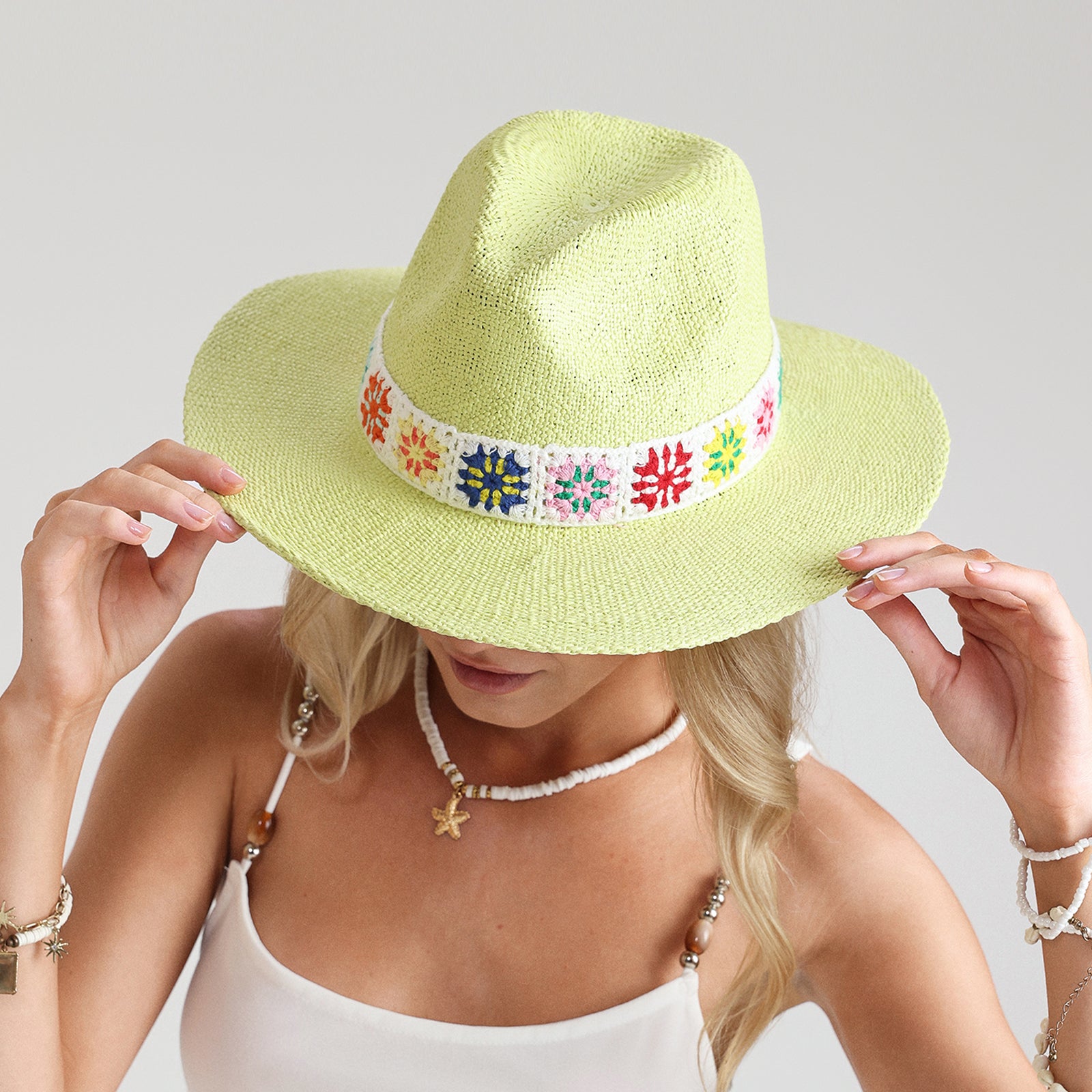 Wholesale Women’s Paper Straw Fedora Hat with Wide Brim and UPF 50+ Sun Protection