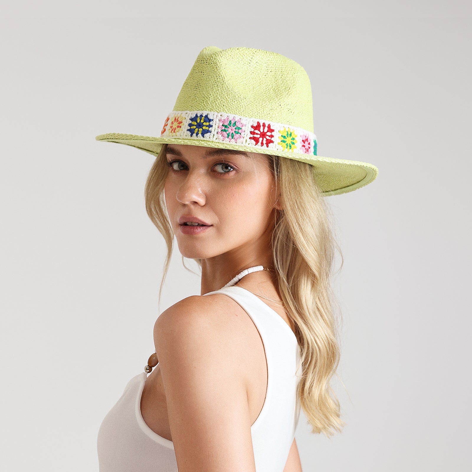 Wholesale Women’s Paper Straw Fedora Hat with Wide Brim and UPF 50+ Sun Protection