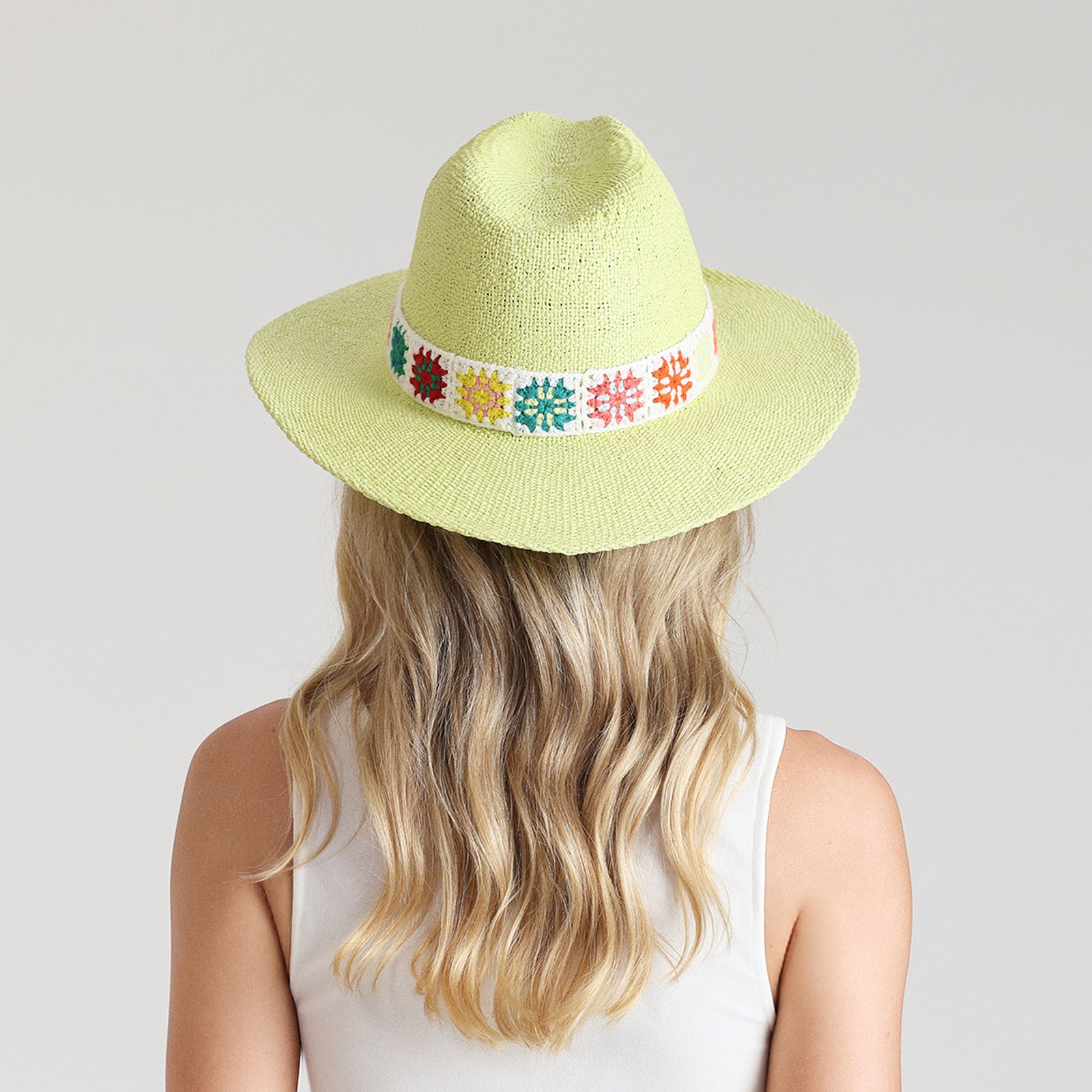 Wholesale Women’s Paper Straw Fedora Hat with Wide Brim and UPF 50+ Sun Protection