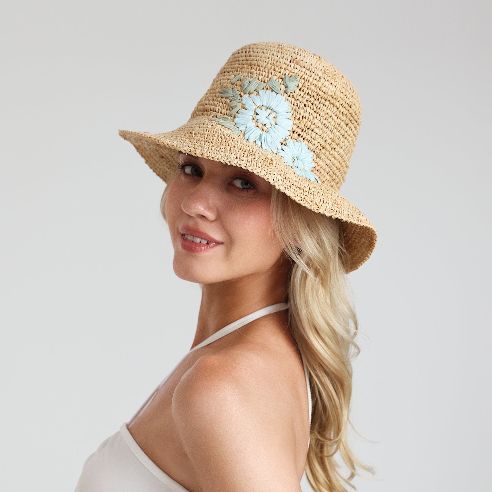 US Stock Wholesale Women‘s Raffia Bucket Hat with Wide Brim and UPF 50+ Sun Protection