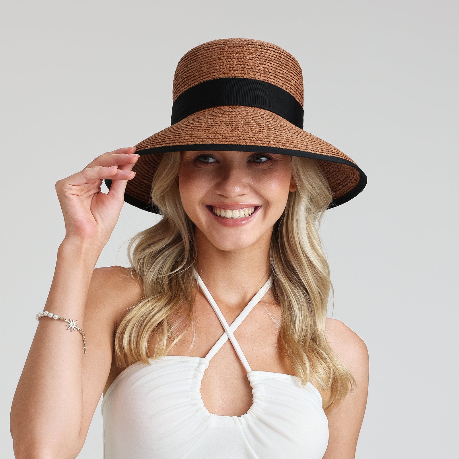 US Stock Wholesale Women's Raffia Bucket Hat with Wide Brim and UPF 50+ Sun Protection