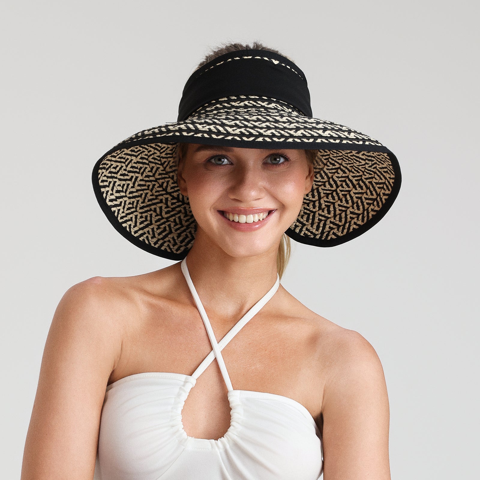 Wholesale Women's Paper Straw Sun Hat with Wide Brim and UPF 50+ Sun Protection